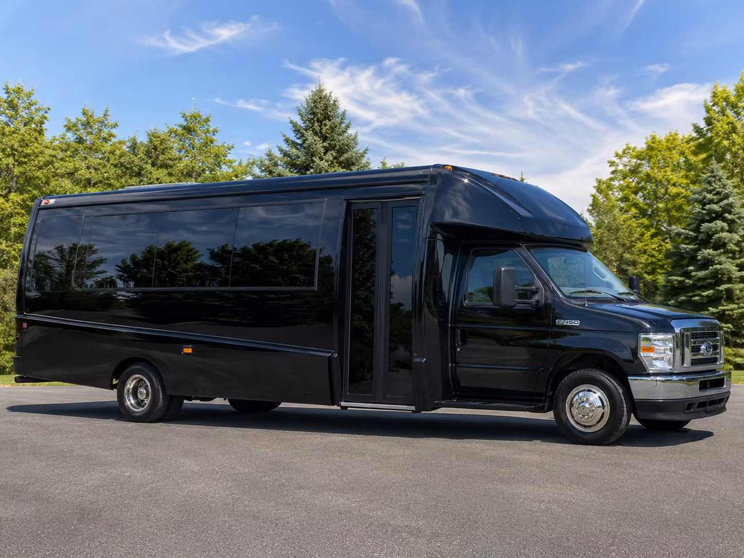 book minibuses for small group field trips in reading pennsylvania