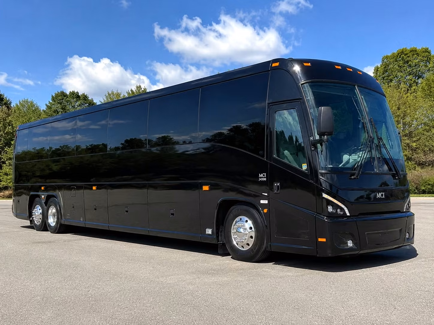 charter bus rentals to outdoor and nature based field trips near reading